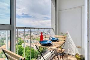 Fotografia z galérie ubytovania Duplex Vue 180° avec mer et Parking gratuit v destinácii Marseille