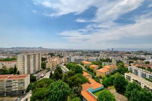 Fotografia z galérie ubytovania Duplex Vue 180° avec mer et Parking gratuit v destinácii Marseille
