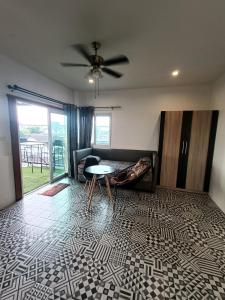 منطقة جلوس في Merit Courtyard Suvarnabhumi House