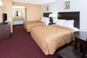 Postel nebo postele na pokoji v ubytování Days Inn by Wyndham Newport OR
