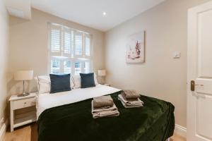 Charming Two-Bedroom Apartment in Kensington