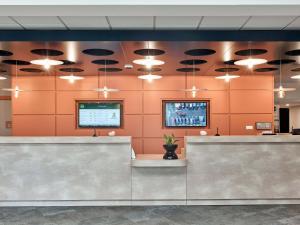 Vstupní hala nebo recepce v ubytování B&B HOTEL Cergy Port 4 étoiles