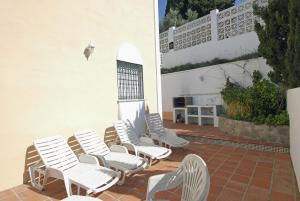Foto da galeria de Apartamentos HC Burriana Playa em Nerja