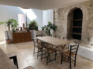 Gallery image of Grand appartement in Aramon