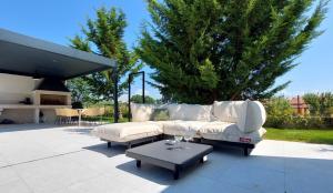 Khu vực ghế ngồi tại Villa Eden Hill