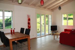 Dining area sa apartment