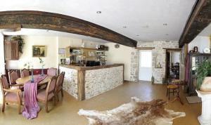 Η κουζίνα ή μικρή κουζίνα στο Maison des Anges +28 φωτογραφίες