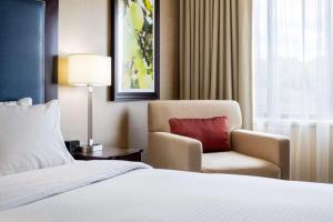 Katil atau katil-katil dalam bilik di Doubletree by Hilton, Leominster