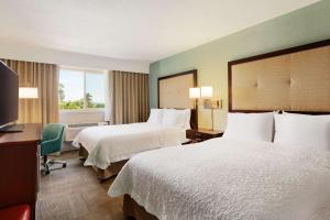 Postel nebo postele na pokoji v ubytování Hampton Inn - Portland/Clackamas