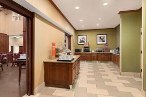 Lobbyn eller receptionsområdet på Hampton Inn & Suites Williamsburg Historic District