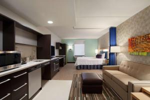 Kuchyň nebo kuchyňský kout v ubytování Home2 Suites by Hilton Philadelphia Convention Center