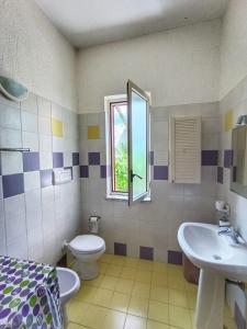 Gallery image of Villa Giusi - bifamiliare sul mare in Torregrotta