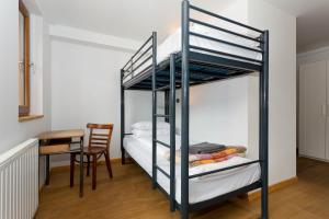 Hideout Hostel客房内的一张或多张床位
