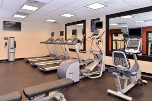Fitness centrum a/nebo fitness zařízení v ubytování Hampton Inn Rome
