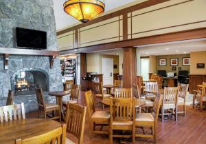 Posezení v ubytování Hampton Inn & Suites Rochester/Victor