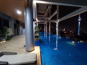 Gambar di galeri bagi CL 27A Insta KLCC View & Infinity Pool View di Kuala Lumpur