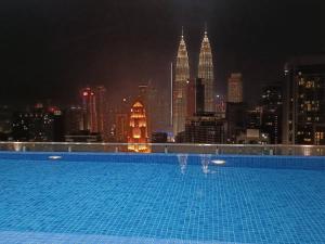 Gambar di galeri bagi CL 27A Insta KLCC View & Infinity Pool View di Kuala Lumpur