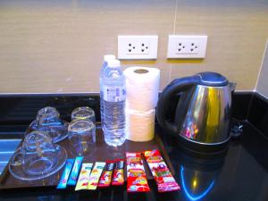 Nest n Rest Hotel的咖啡和沏茶工具