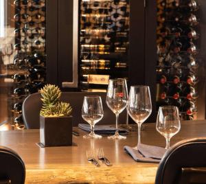 The Charter Hotel Seattle, Curio Collection By Hilton的酒水