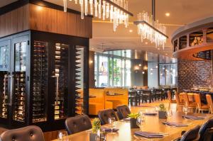 The Charter Hotel Seattle, Curio Collection By Hilton的酒水