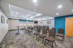 希尔顿恒庭酒店商务区和/或会议室