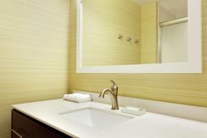Home2 Suites by Hilton Lehi/Thanksgiving Point的一间浴室