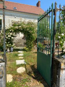 Gallery image of Villa Christine Chambre Rose in Marchenoir