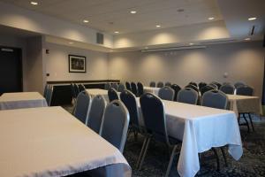 Hampton Inn West Plains商务区和/或会议室