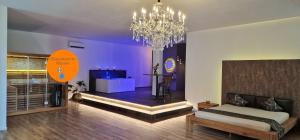 Voodi või voodid majutusasutuse Privat-Spa mit Whirlpool und Sauna in Sursee toas