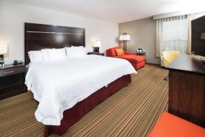 Postel nebo postele na pokoji v ubytování Hampton Inn Tulsa/Broken Arrow