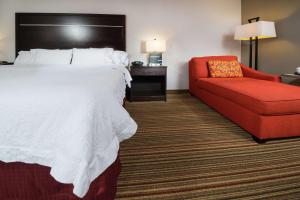 Postel nebo postele na pokoji v ubytování Hampton Inn Tulsa/Broken Arrow