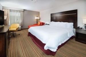 Postel nebo postele na pokoji v ubytování Hampton Inn Tulsa/Broken Arrow + 32 fotografií