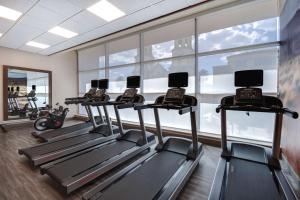 Fitness centrum a/nebo fitness zařízení v ubytování Home2 Suites By Hilton Tucson Downtown