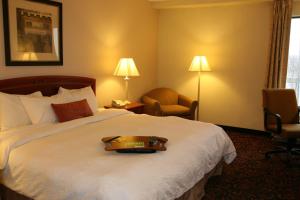 Postel nebo postele na pokoji v ubytování Hampton Inn Woodbridge