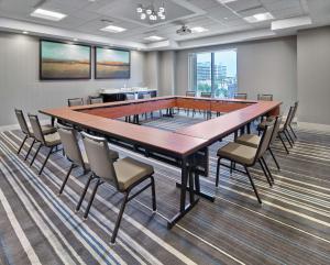 Konferenční prostory v ubytování DoubleTree by Hilton Edmonton Downtown