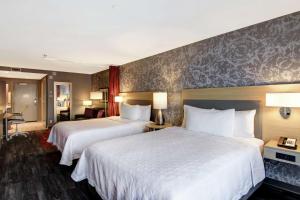 Postel nebo postele na pokoji v ubytování Home2 Suites By Hilton Edmonton South