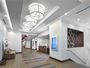 Vstupní hala nebo recepce v ubytování Hampton Inn by Hilton Halifax Downtown + 36 fotografií