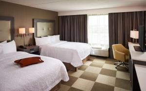 Postel nebo postele na pokoji v ubytování Hampton Inn by Hilton Timmins