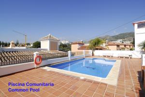 A piscina localizada em Apartamentos HC Burriana Playa ou nos arredores