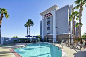 Bazén v ubytování Hampton Inn & Suites Yuma nebo v jeho okolí