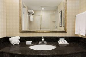 Koupelna v ubytování Hilton Garden Inn Toronto/Vaughan