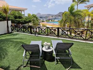 Bazen v nastanitvi oz. blizu nastanitve Luxury appt for 6: mesmerizing Spanish water view
