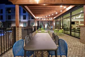 Restoran atau tempat lain untuk makan di Home2 Suites By Hilton Jekyll Island
