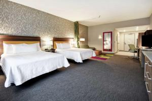 Katil atau katil-katil dalam bilik di Home2 Suites By Hilton Jekyll Island