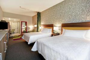 Katil atau katil-katil dalam bilik di Home2 Suites By Hilton Jekyll Island