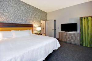 Katil atau katil-katil dalam bilik di Home2 Suites By Hilton Jekyll Island
