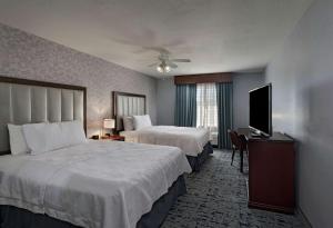 Postel nebo postele na pokoji v ubytování Homewood Suites by Hilton Fort Collins