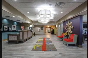 Vstupní hala nebo recepce v ubytování Hampton Inn & Suites Ardmore + 16 fotografií