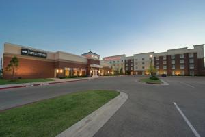 an empty parking lot in front of a hospital at Hilton Garden Inn Lawton-Fort Sill in Lawton