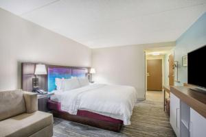 Letto o letti in una camera di Hampton Inn Fishkill